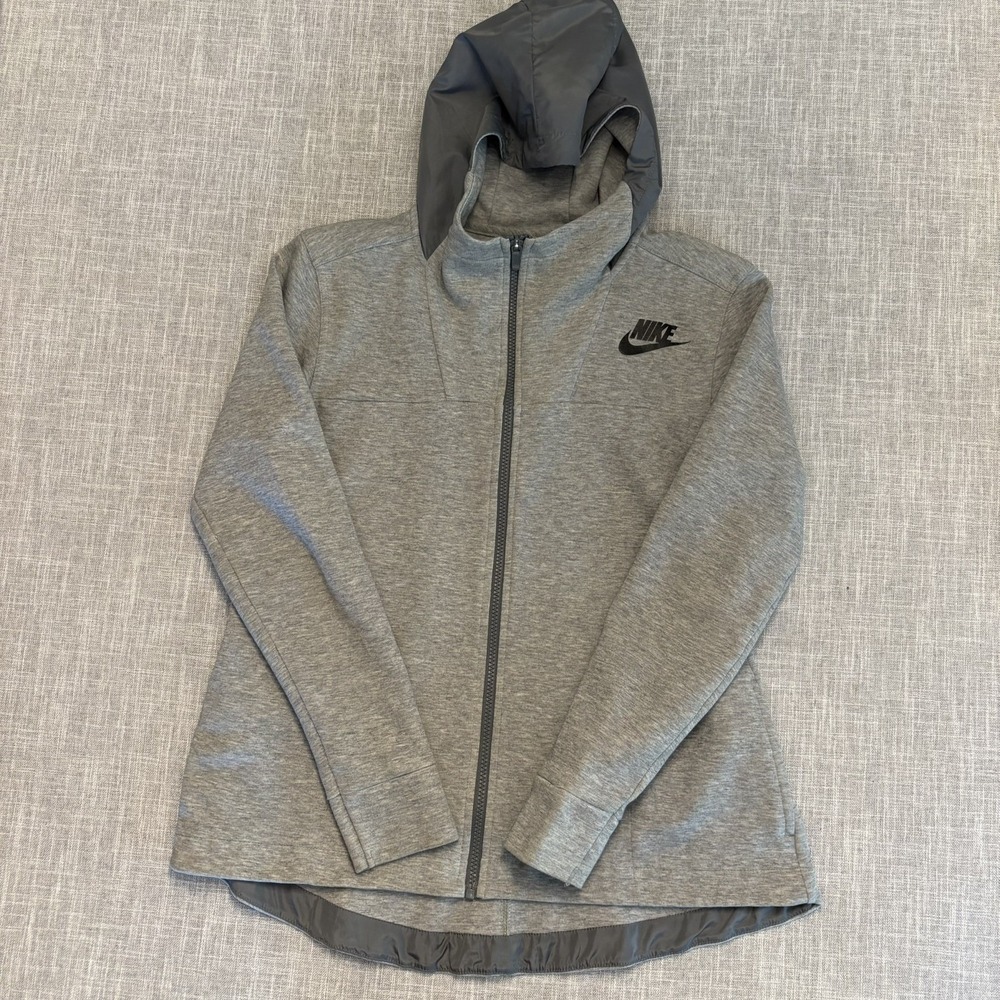 Nike Women's Sportswear Advance 15 Cape Hoodie Size Small Gray Front Zip Running